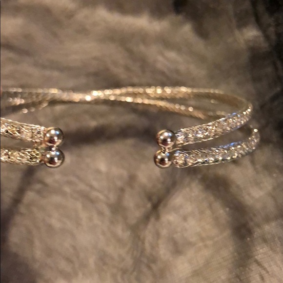 Express Rhinestone Crisscross Mesh Cuff - Picture 4 of 4